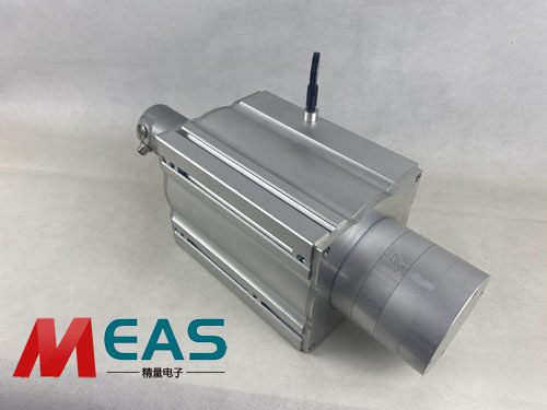 ����λ�ƾ��a�����m���ʵ�ݔ������